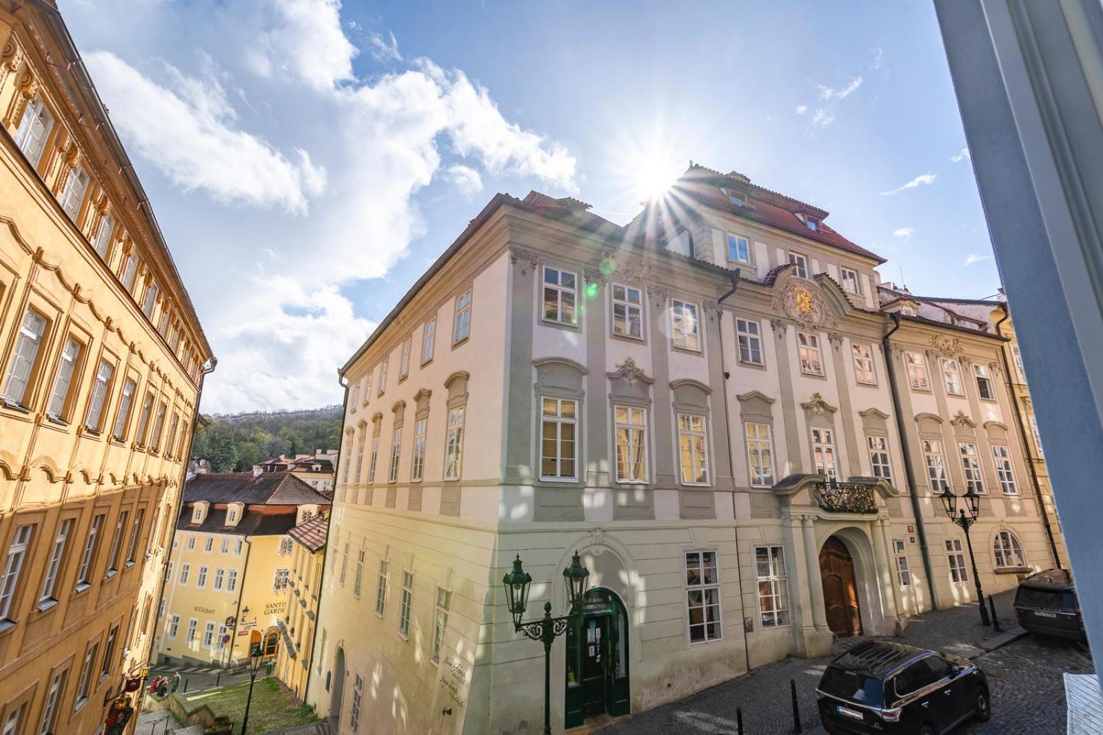 Primavera - Castle View Apartments Praga Exterior foto
